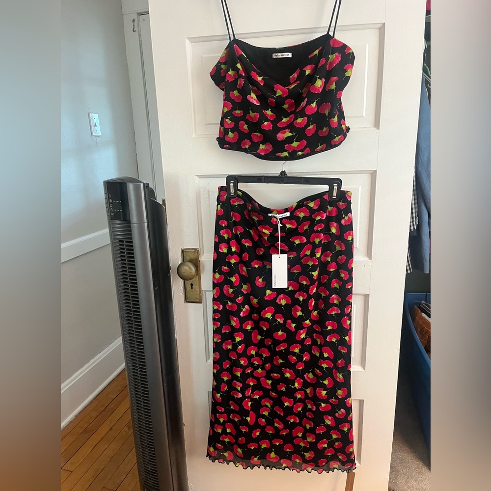 Reformation matching set XL: Jameson top, iris skirt both in azalea print